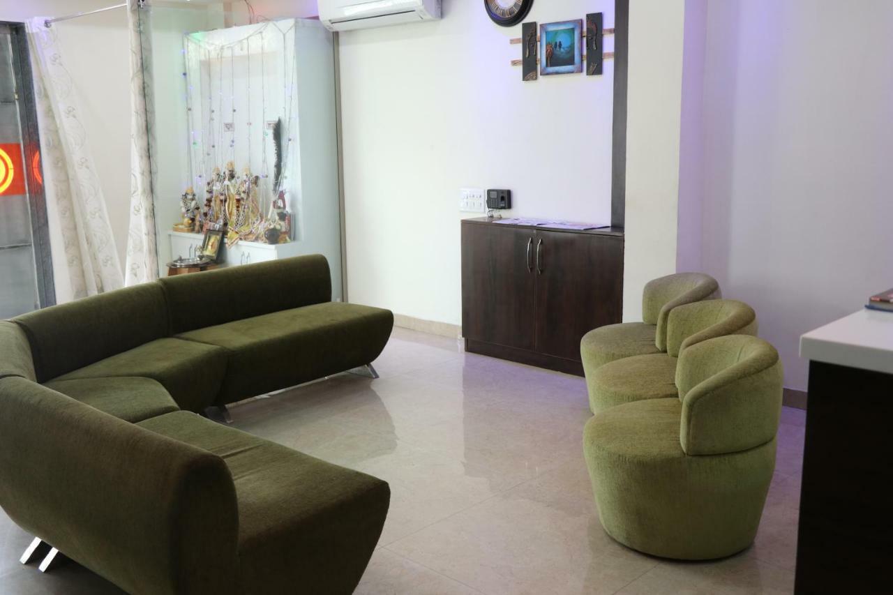 Hotel S.R. Residency Zirakpur Zewnętrze zdjęcie